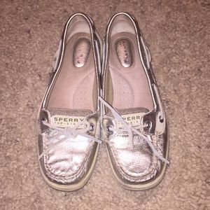 Sperry TopSider gold women’s boat shoe
